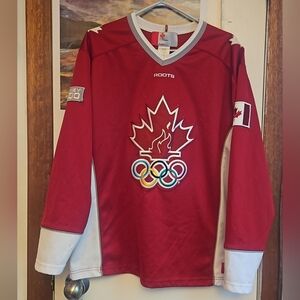 Roots Canada Olympic Sydney 2000 Team Canada Jersey Size: Medium